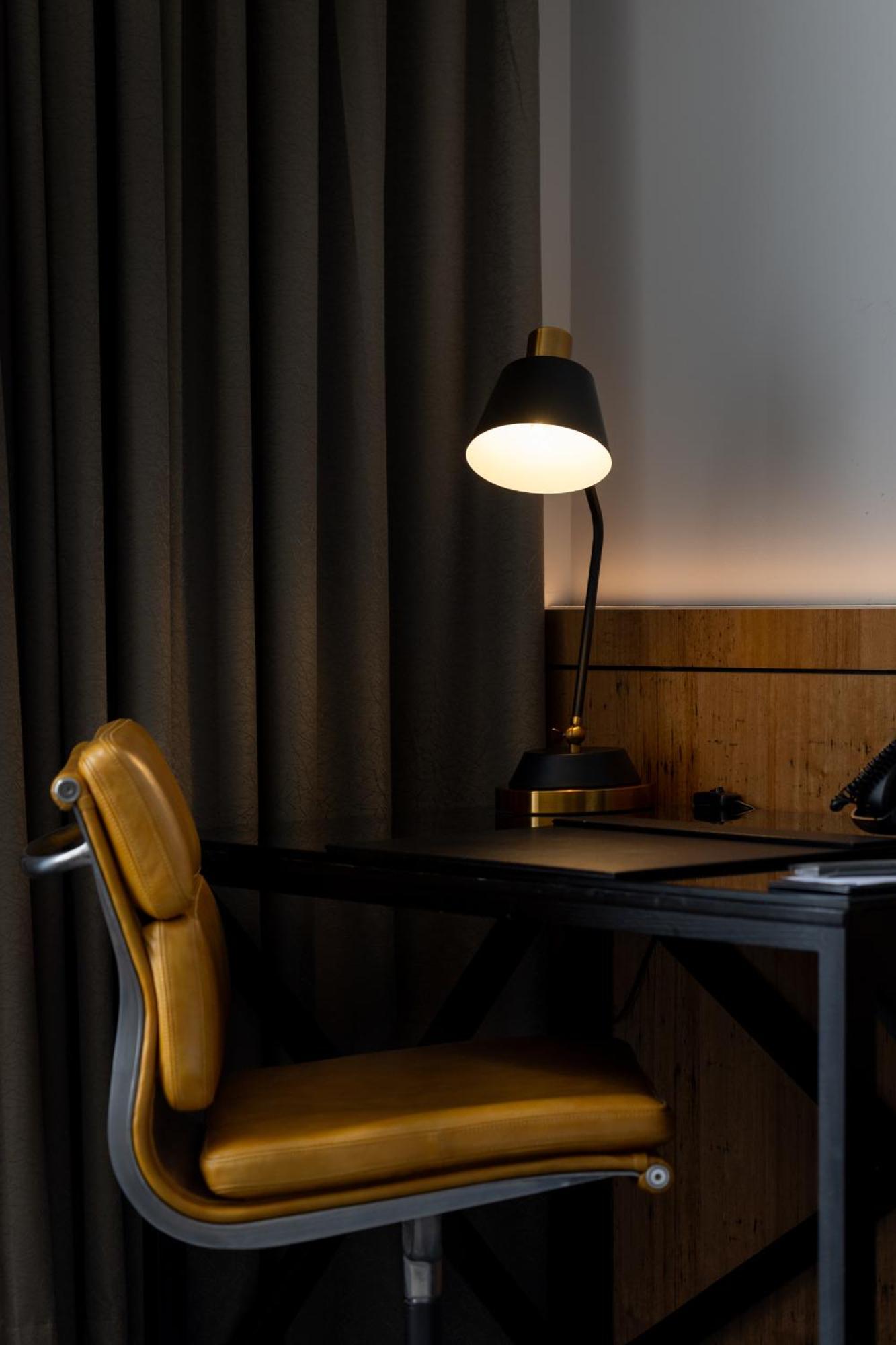 Hotel Verge ลอนเชสตัน ภายนอก รูปภาพ